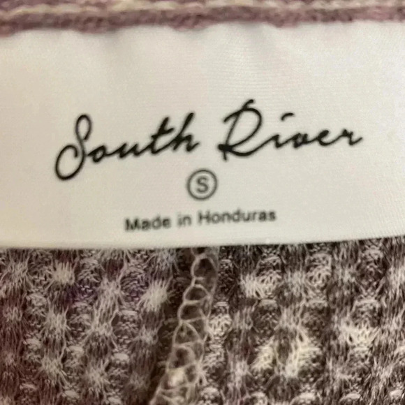 🆕South River Marsala Ombré Leaf Twist-Front Boatneck Top M🆕 - Picture 7 of 8